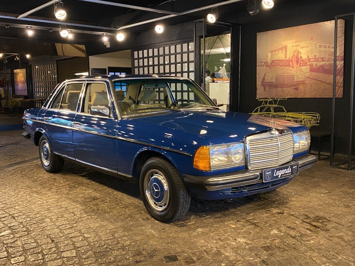 Mercedes-Benz 240 W123 240D (année de construction 1984), Achat, 2400 cm³, Entreprise, Boîte manuelle