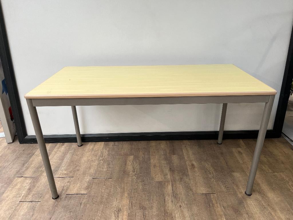 Simpele kantine tafel (70x140), Huis en Inrichting, Ophalen