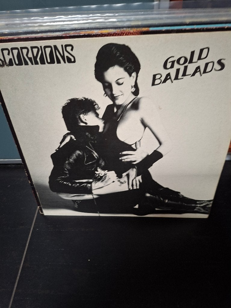 lp - scorpions - gold ballads - bak 4, LP, Gebruikt, Ophalen of Verzenden, Hardrock
