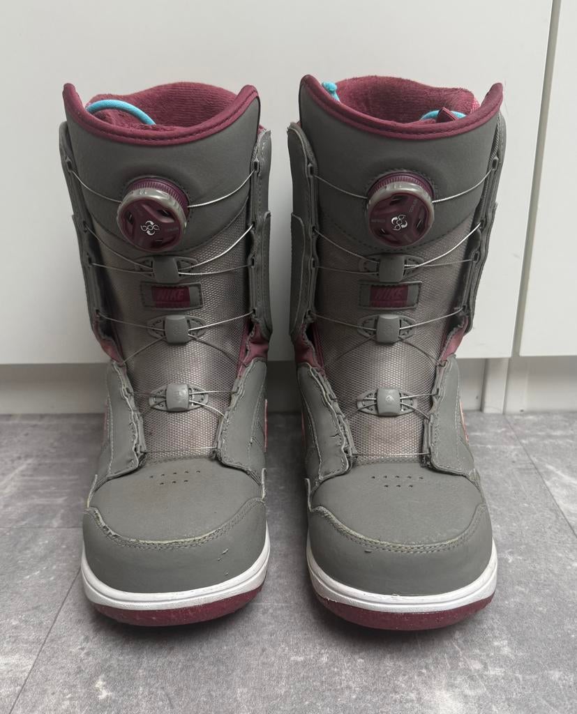 Nike snowboard boots als nieuw, Sport en Fitness, Snowboarden, Ophalen, Zo goed als nieuw