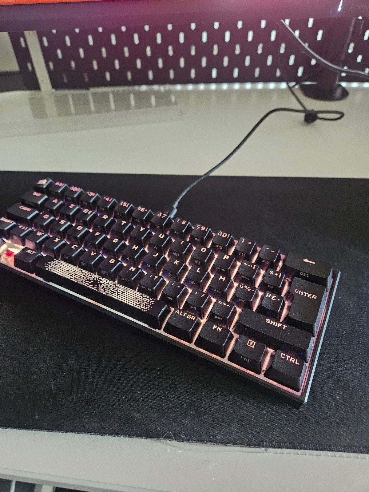 corsair k65, Neuf, Azerty, Enlèvement, Filaire