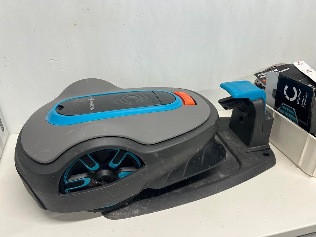 Gardena grasrobot, Ophalen, Nieuw