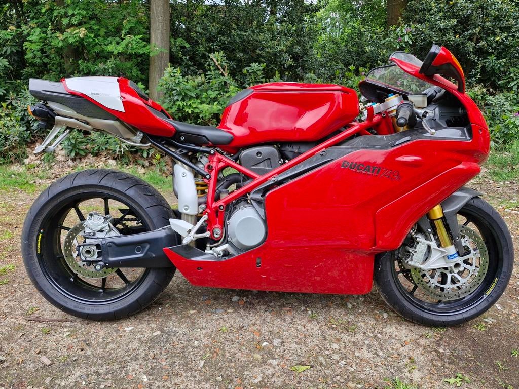 Ducati 749R 2004 carbon versie, Motoren, Particulier