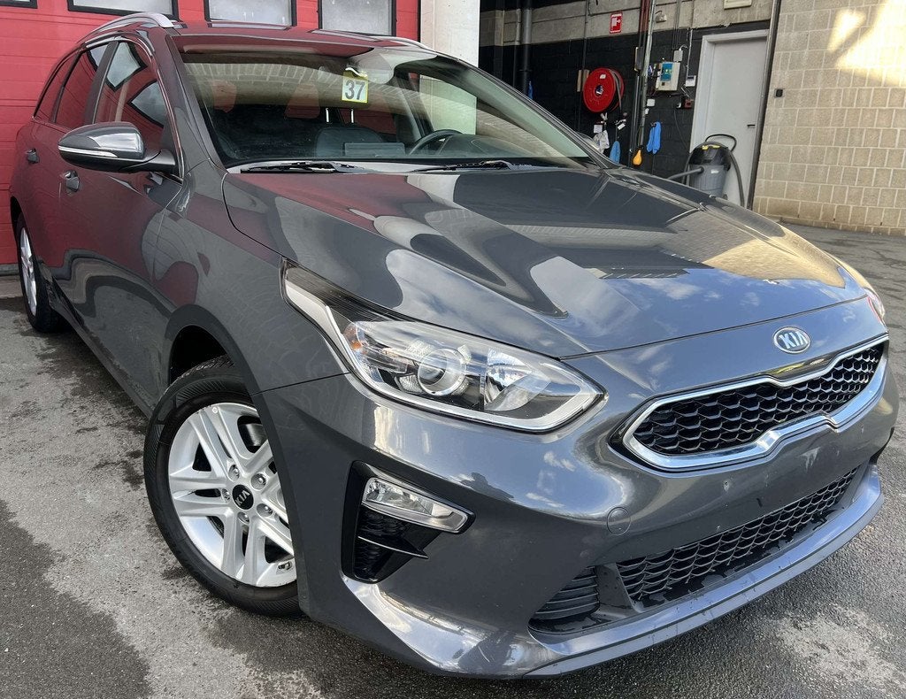 Kia Ceed SW / cee'd SW 1.6 CRDi Navi Edition ISG + CAMÉRA +, Autos, Argent ou Gris, Achat, Euro 6, Entreprise