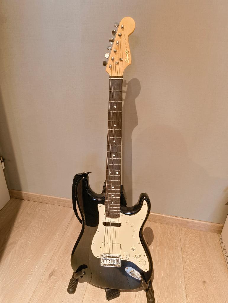 Fender Squier Stratocaster met Midi, Musique & Instruments, Enlèvement, Utilisé, Fender