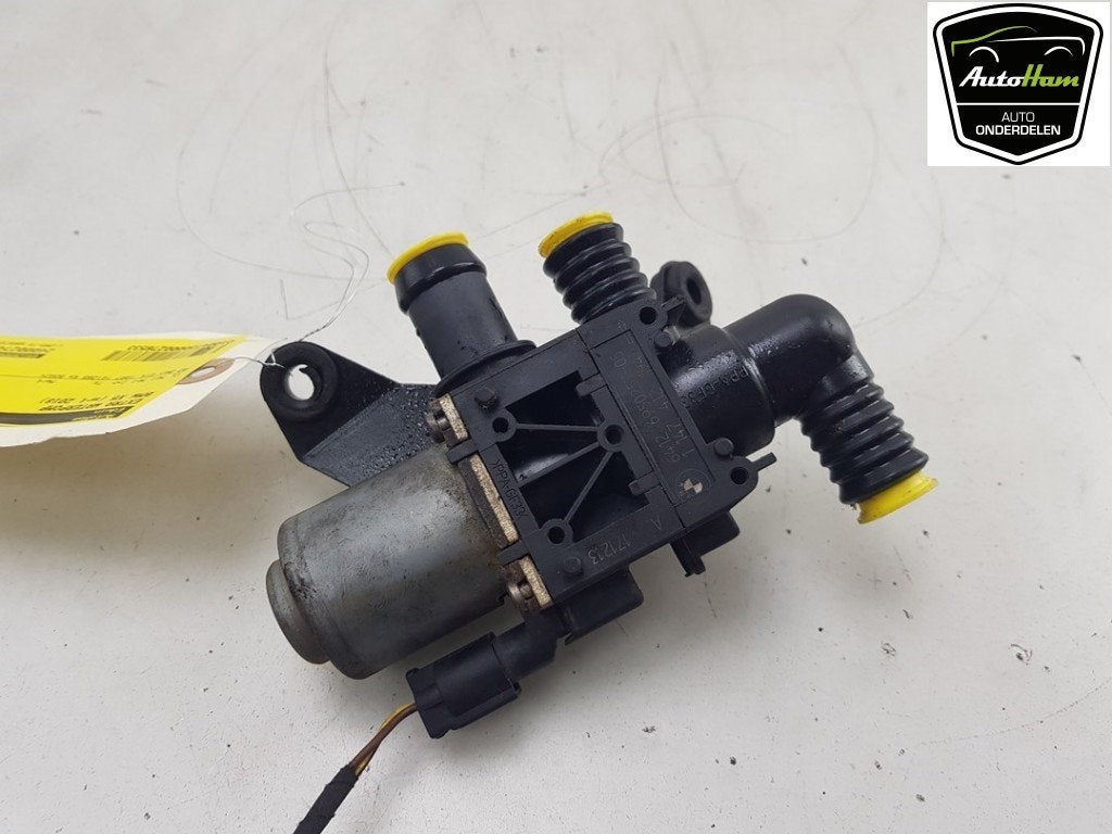 EXTRA EAU POMPE BMW X5 (F15) (|64126950257|6950257|), Robert Bosch AG, Utilisé, BMW, Robert-Bosch-Allee 1
74232  Abstatt, DE