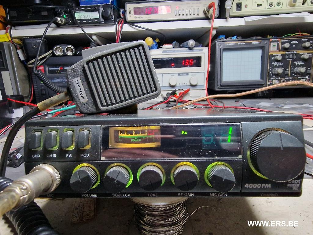 CB Skiptech 4000 FM, Telecommunicatie, Zenders en Ontvangers, Ophalen of Verzenden, Zo goed als nieuw, Zender en Ontvanger
