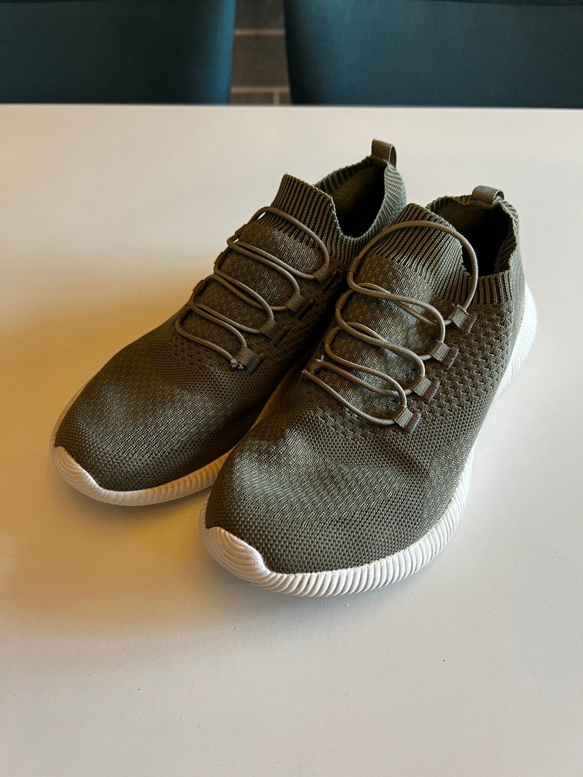 Damesschoen sneaker Venice maat 39, Ophalen of Verzenden, Zo goed als nieuw