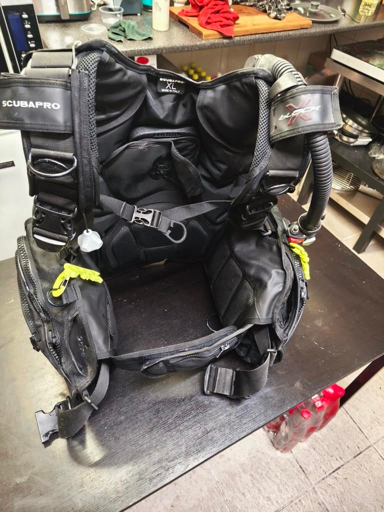 Trimvest scubapro X black, Enlèvement