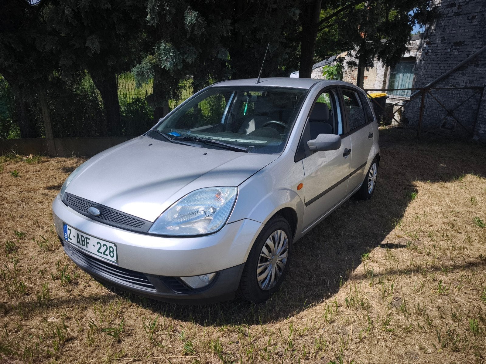 Ford Fiesta 129.000 km avec feuille rose ! Passé au techniqu, Particulier, Essence, Achat
