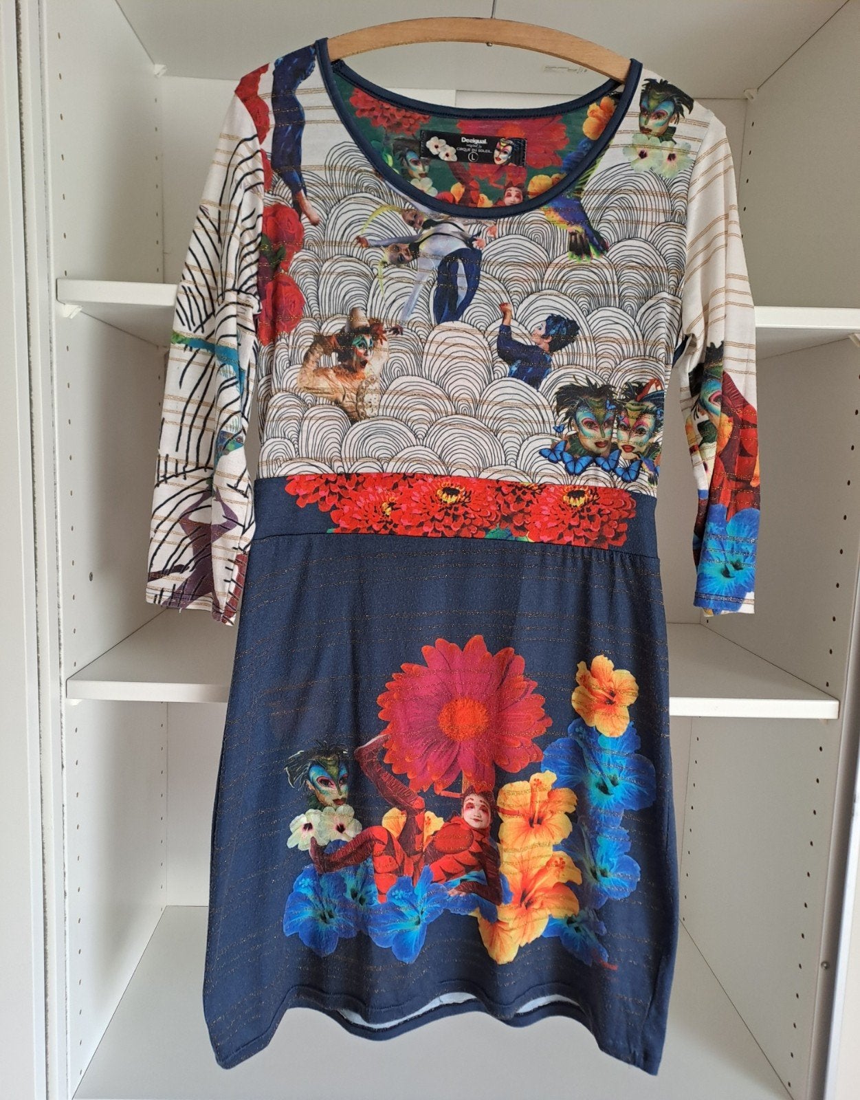 Robe à manches courtes t L Cirque du Soleil, Taille 42/44 (L), Enlèvement ou Envoi, Au-dessus du genou, Desigual