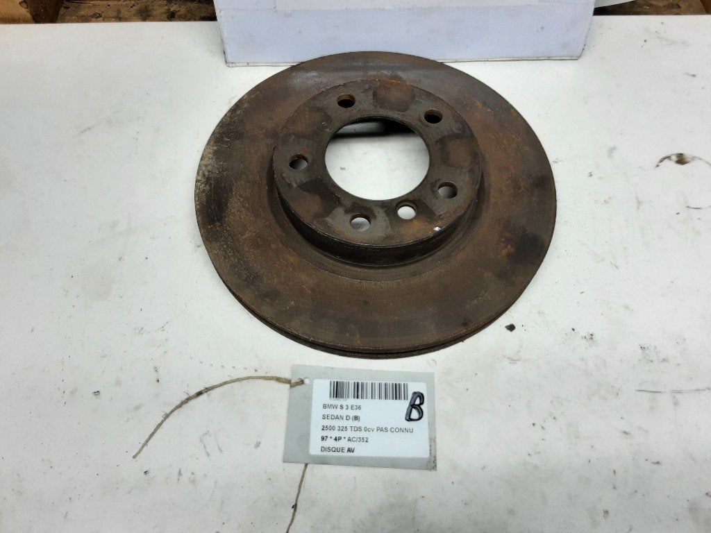 FREIN DISQUE AVANT BMW 3 serie (E36 / 4) (01-1990/11-1998), Mevr. I. Hauben, Utilisé, BMW, Rue de l'Espoir 34 34
4030  GRIVEGNÉE, BE