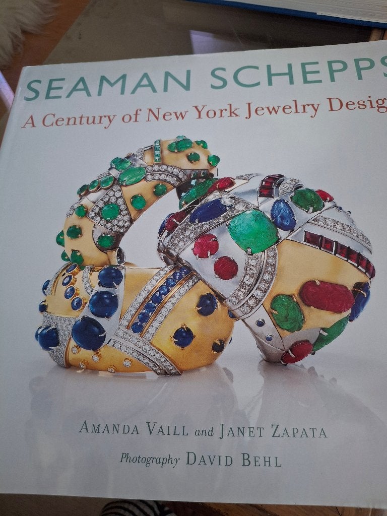 Seaman shepps jewelry design, Enlèvement