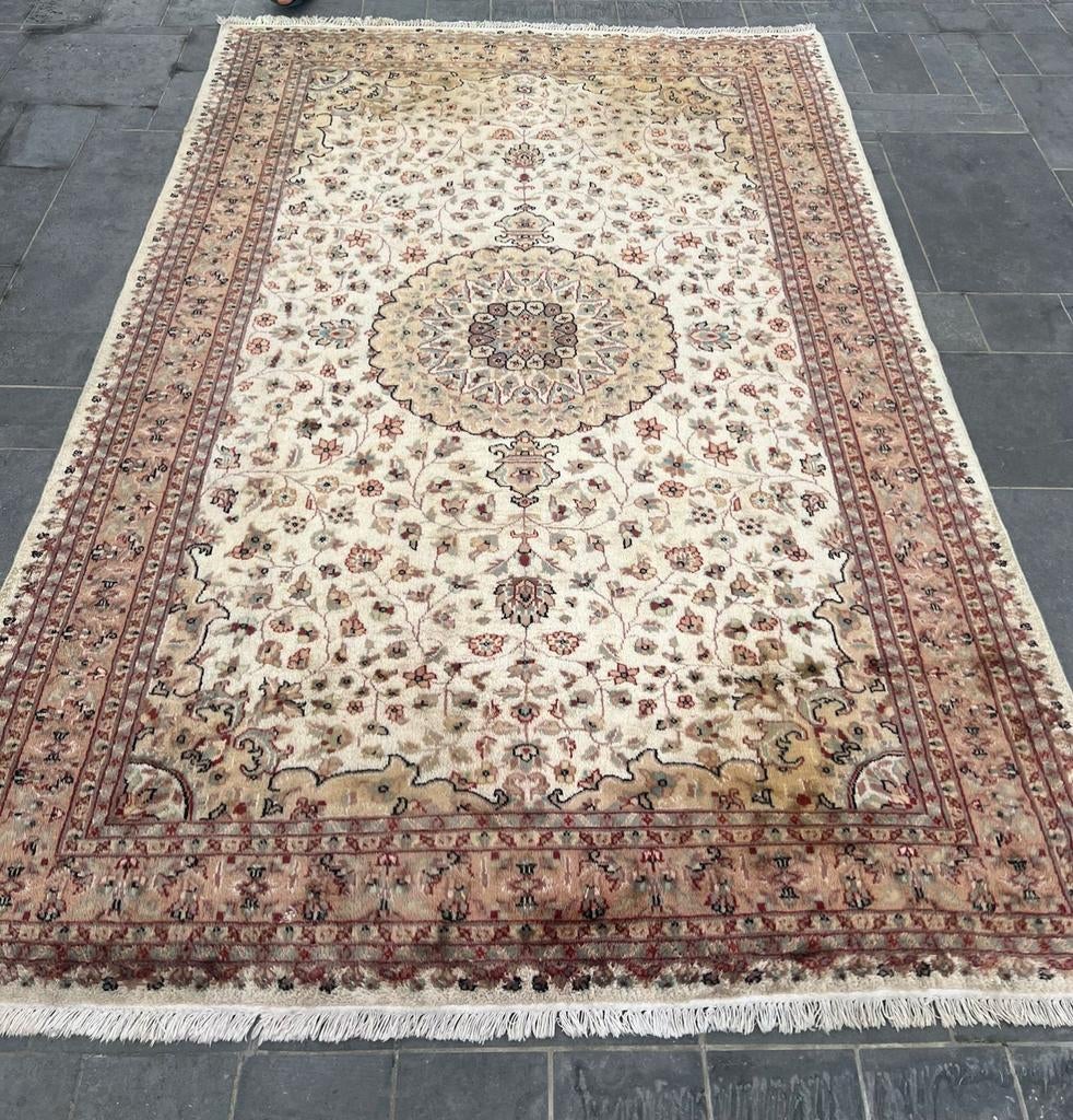 Grand tapis 180x280 cm fait à la main laine et soie, Maison & Meubles, Ameublement | Tapis & Moquettes, Enlèvement