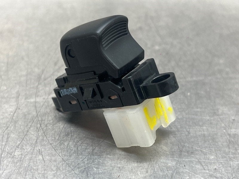 COMMUTATEUR VITRES ELECTRIQUES Nissan X-Trail (T32), Autos : Pièces & Accessoires, Utilisé, Nissan