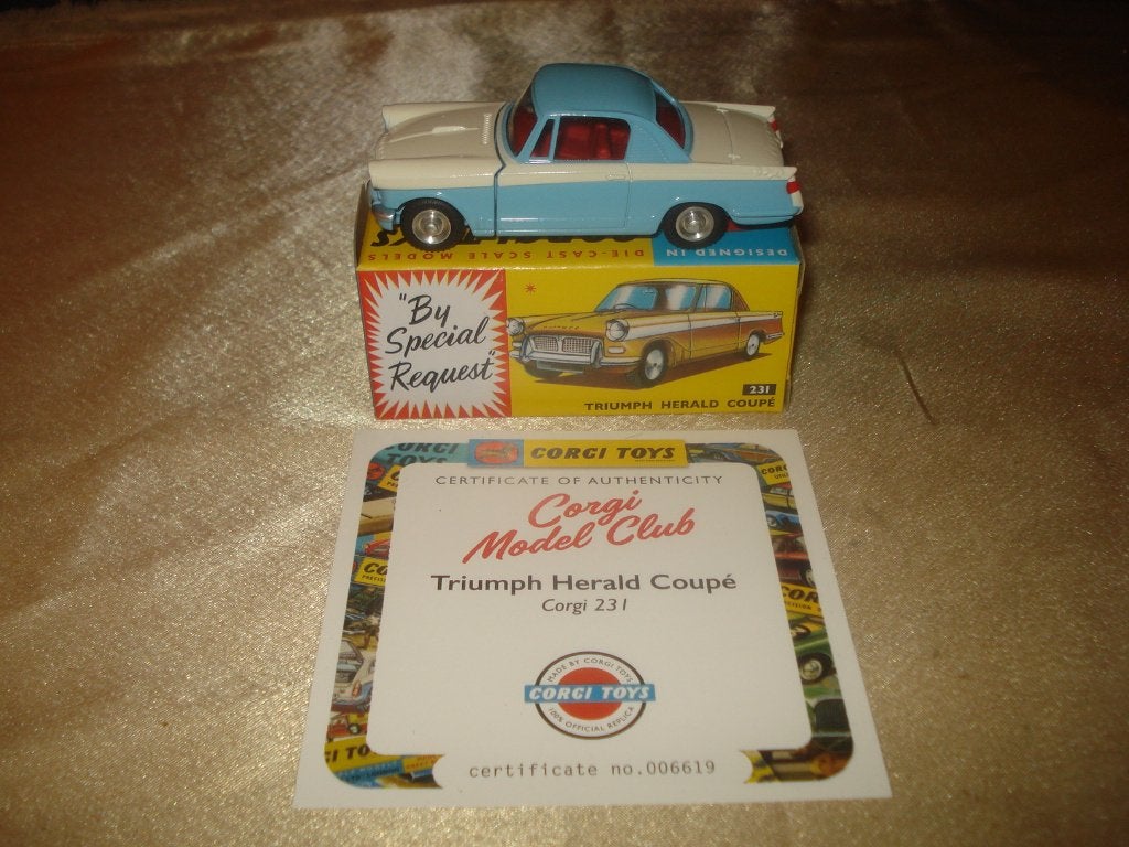 CORGI TOYS Triumph Herald Coupé Reissue + Boîte & Certif, Enlèvement ou Envoi, Neuf, Voiture, Corgi