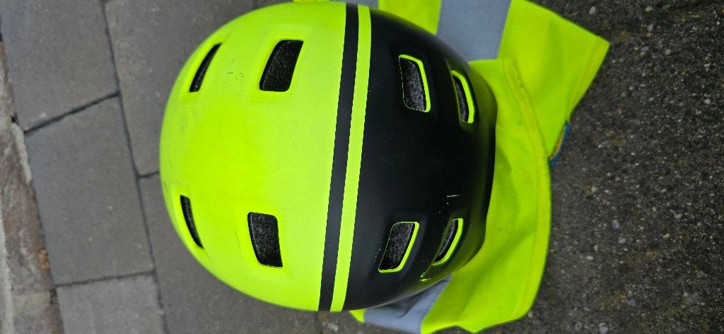 Gele fluo helm, Vélos & Vélomoteurs, Accessoires vélo | Casques de vélo, Enlèvement, Utilisé, Garçon ou Fille, BTWIN