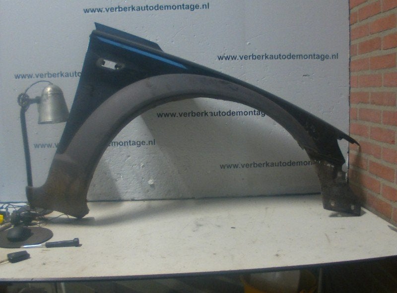 SPATBORD RECHTS VOOR Volvo XC70 (SZ) (01-2000/08-2007), Auto-onderdelen, Gebruikt, Info@volvocars.com, Spatbord, Volvo