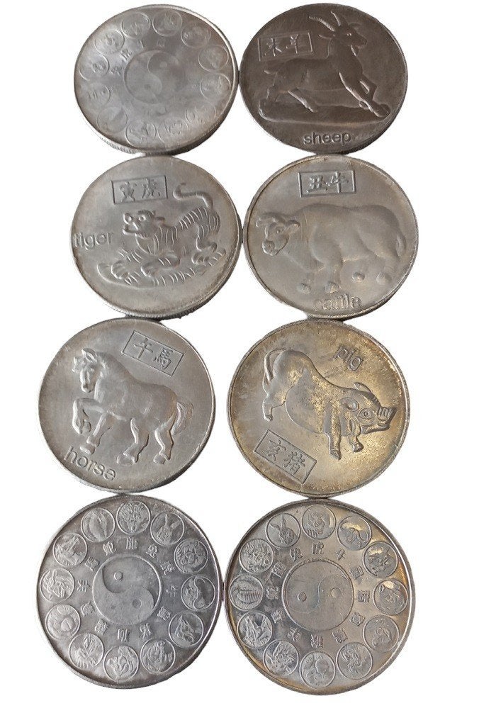 8 pièces en forme de zodiaque chinois., Enlèvement ou Envoi, Monnaie