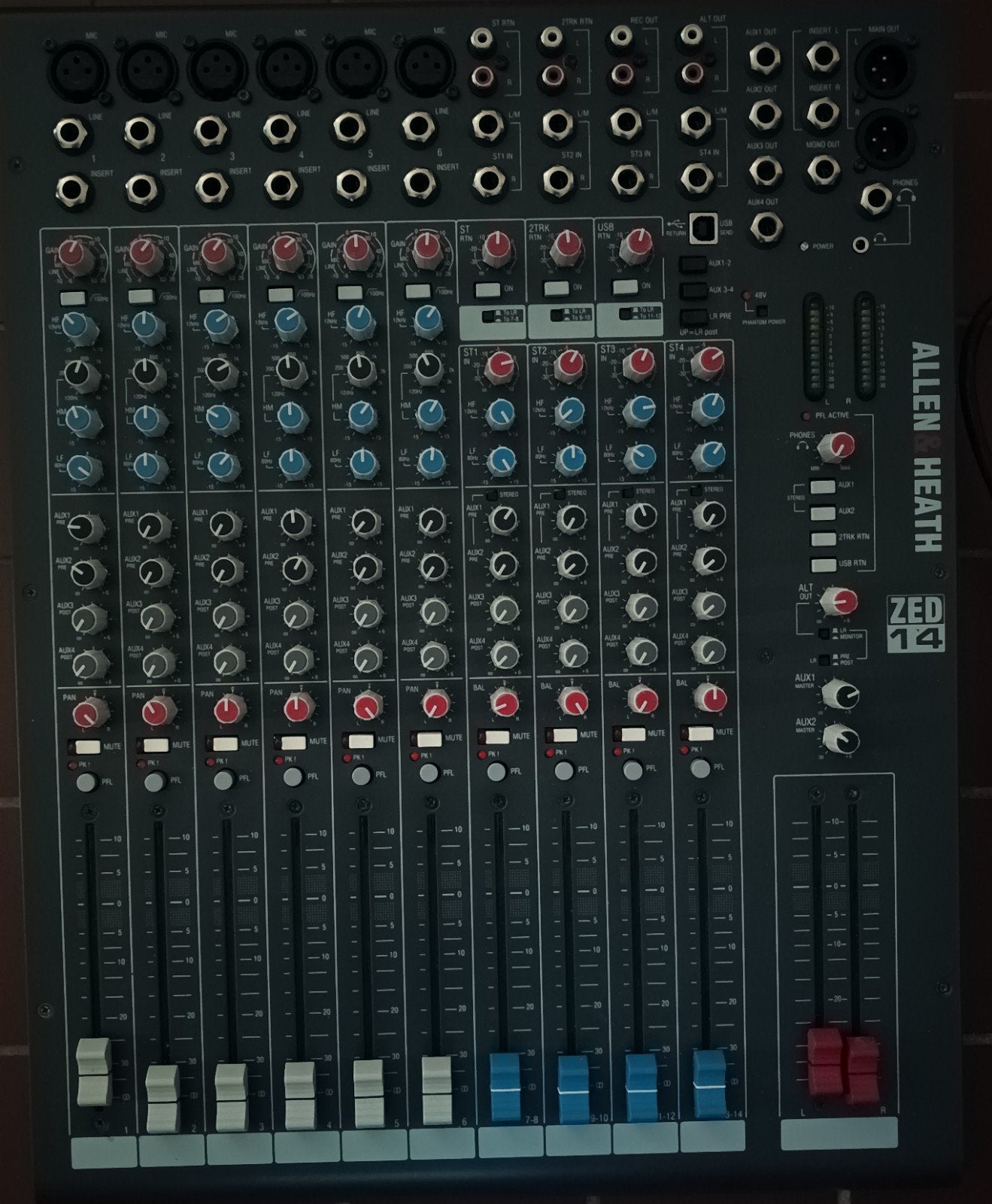 Allen & Heath Zed14 mixer, Musique & Instruments, Enlèvement
