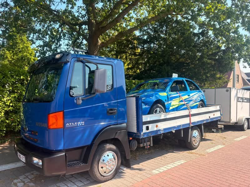 Nissan atleon rijbewijs b, Autos, Camionnettes & Utilitaires, Bluetooth, Achat, Boîte manuelle, 2 portes