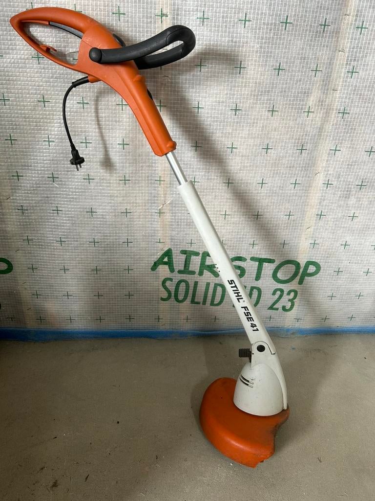 Stihl FSE41 elektrische kantenmaaier, Tuin en Terras, Grastrimmers, Ophalen, Zo goed als nieuw
