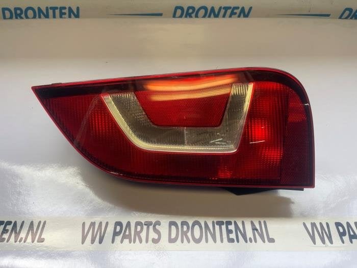 Feu arrière droit d'un Volkswagen UP, Volkswagen, -, 3 mois de garantie, Utilisé