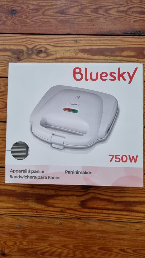 Bluesky - White - 750W, Elektronische apparatuur, Broodroosters, Ophalen