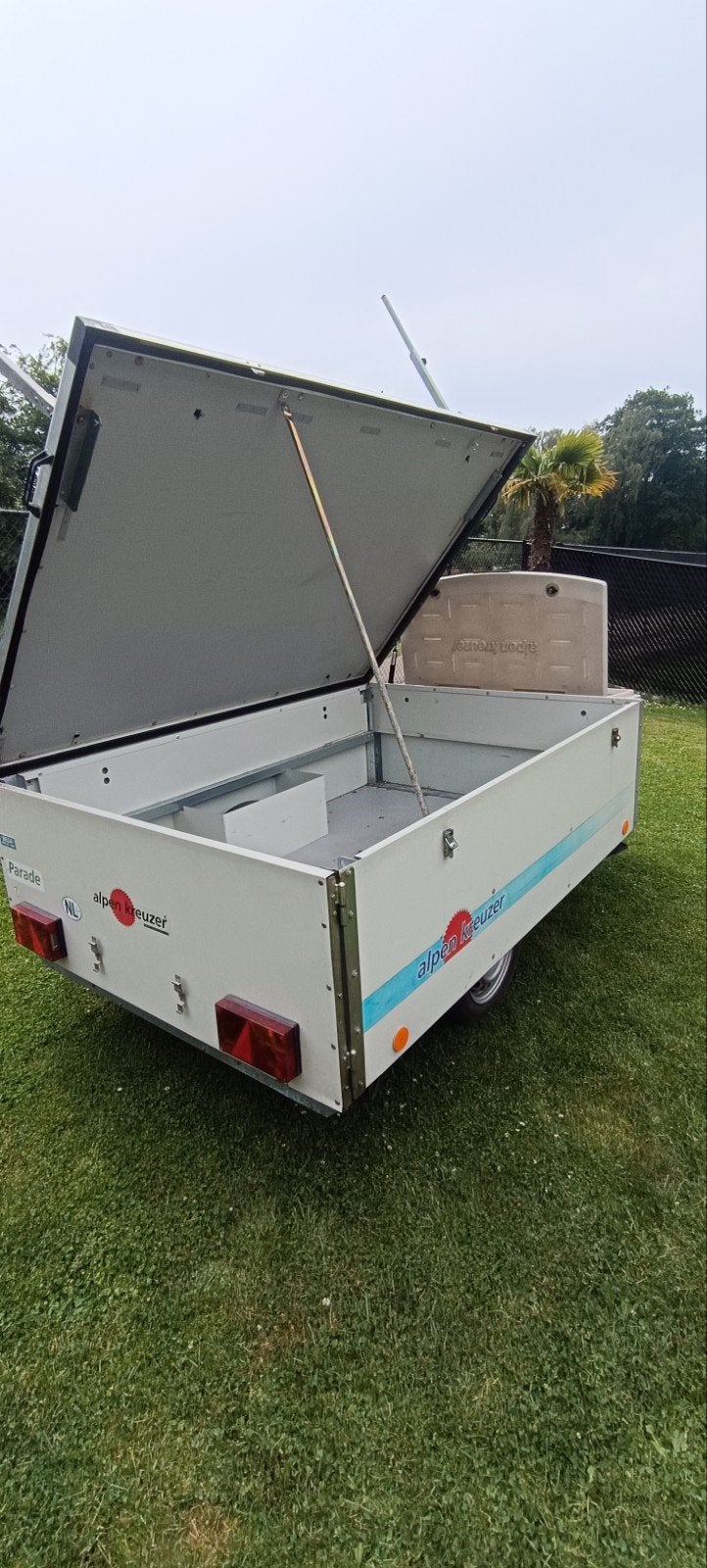 CHARIOT À BAGAGES AVEC COUVERCLE, Enlèvement