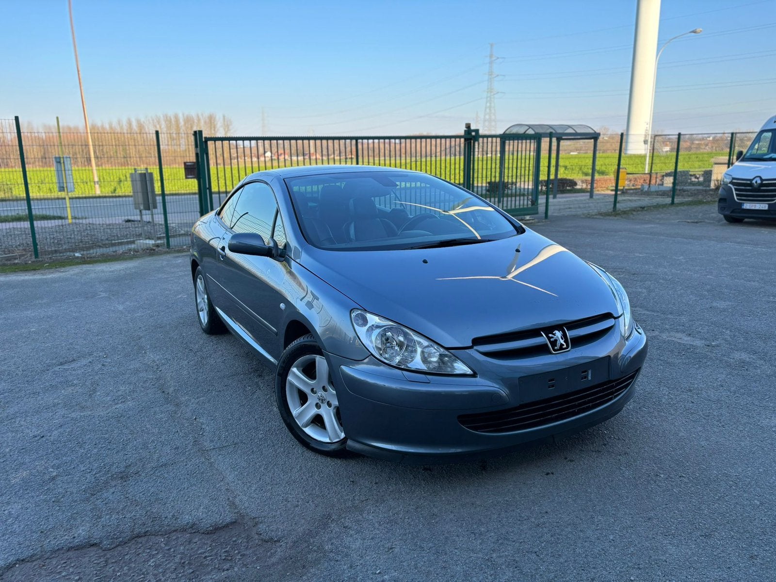 Peugeot 307 2l essence airco, 4 zetels, Cabriolet, https://public.car-pass.be/vhr/e5164a28-3ba4-4305-b55d-c9ba4830387e, Handgeschakeld