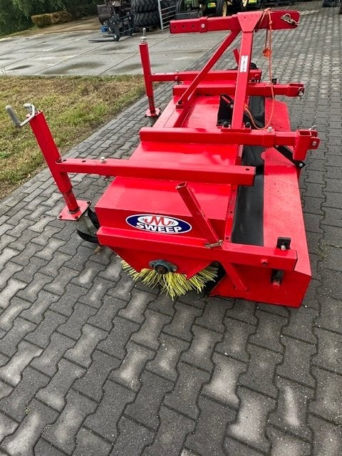 ROLBEZEM VEEGMACHINE SWEEP, Gebruikt, Tot 2500, Tot 80 Pk, Ophalen