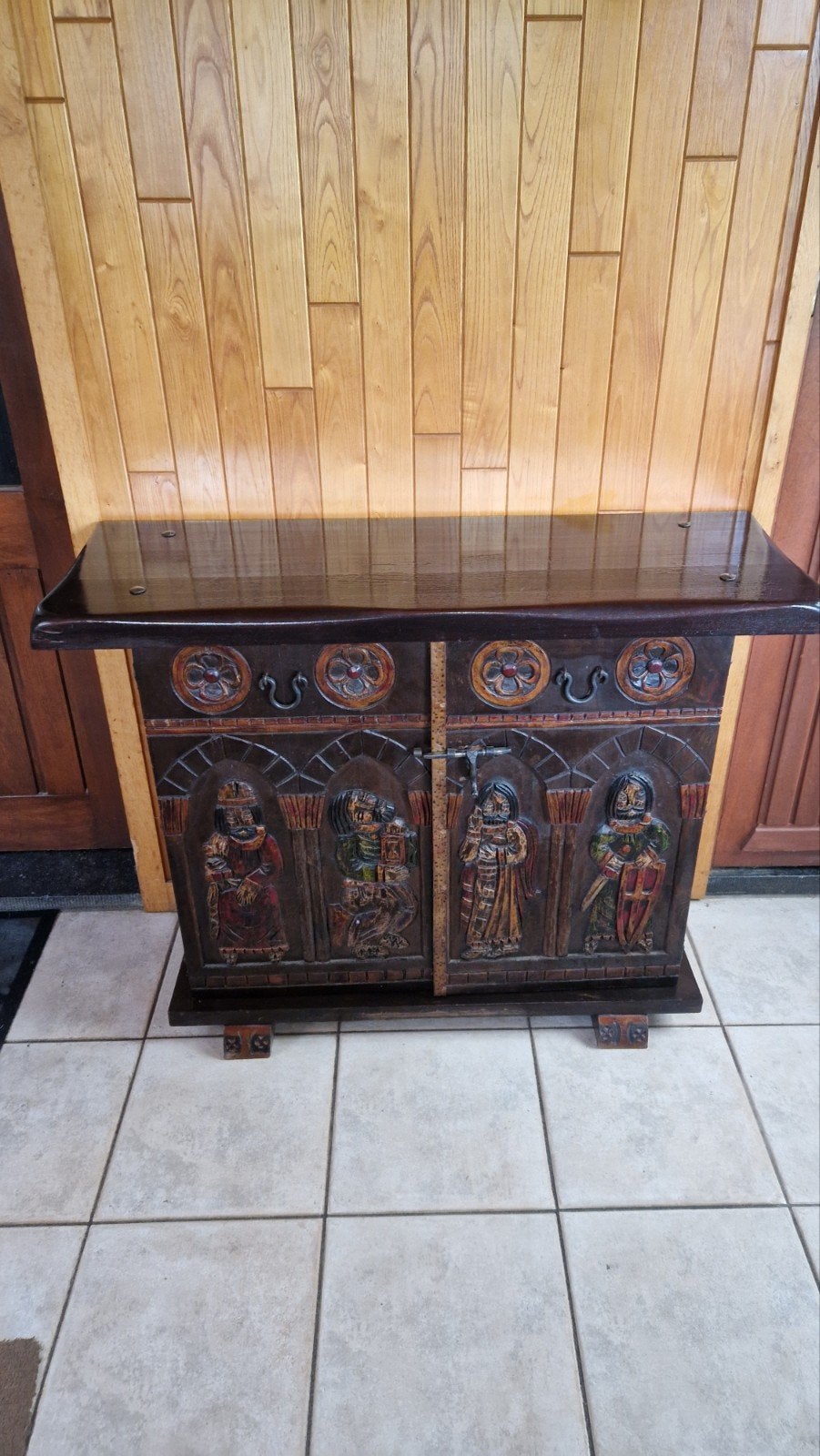 Zeer mooie houten antieke kastje, Ophalen