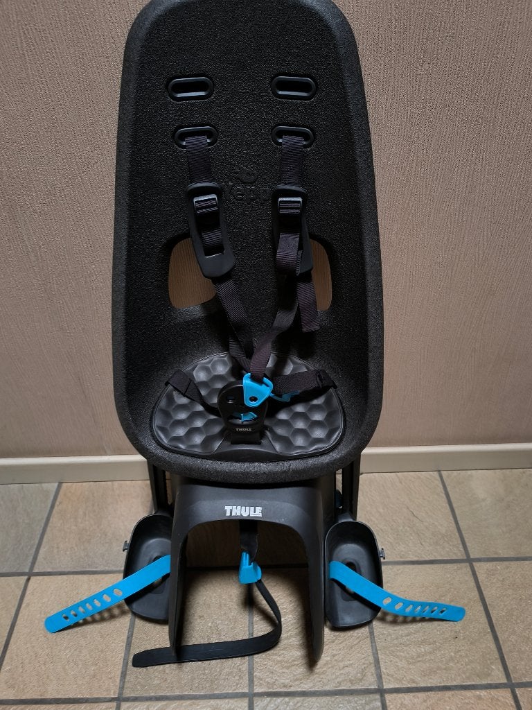 kinderstoel Thule voor fiets, Fietsen en Brommers, Fietsaccessoires | Fietsstoeltjes, Zo goed als nieuw, Achterzitje, 9 t/m 18 kg