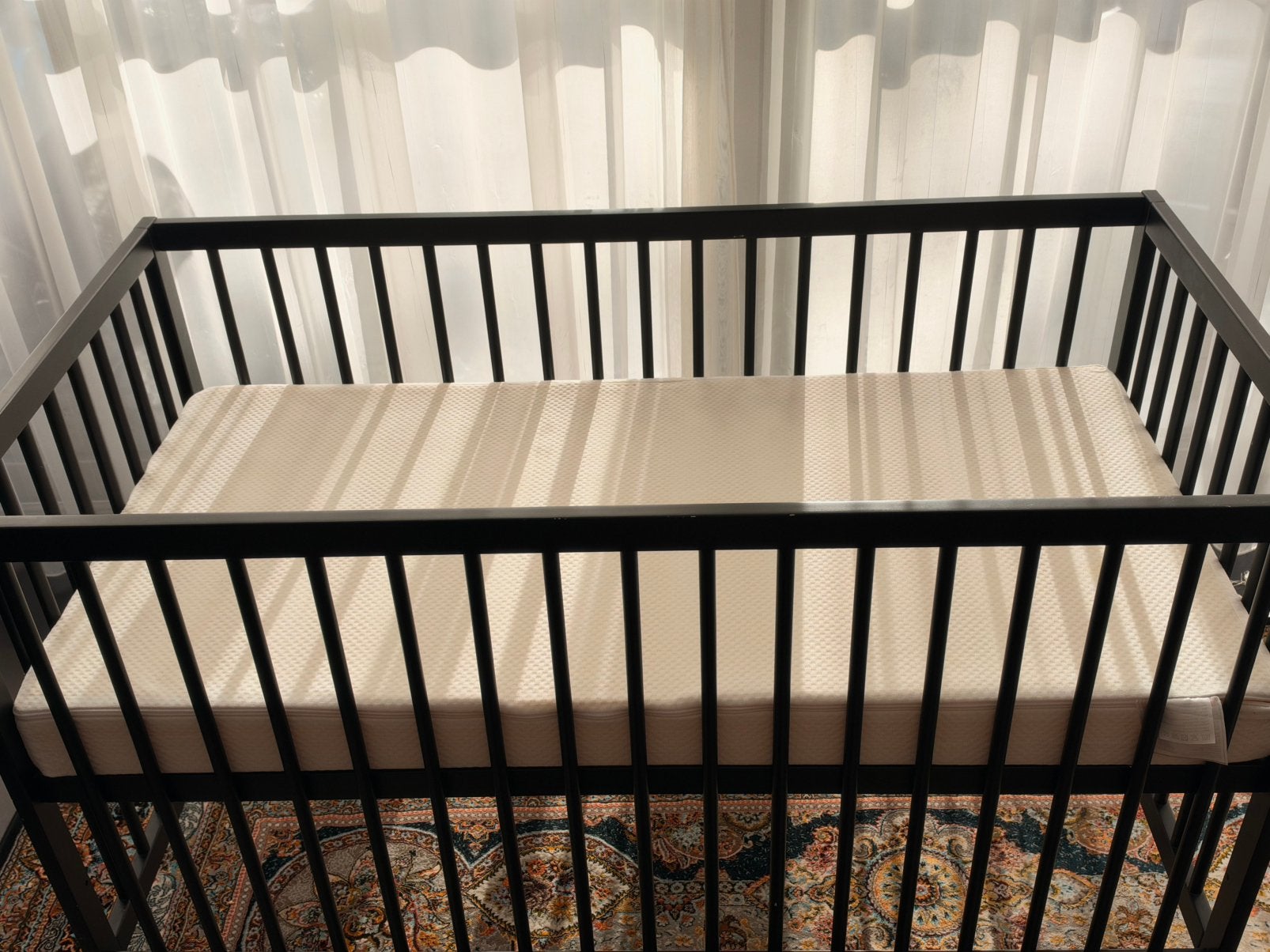 Kinderbedje met matras 50€, Ophalen, Zo goed als nieuw, Matras