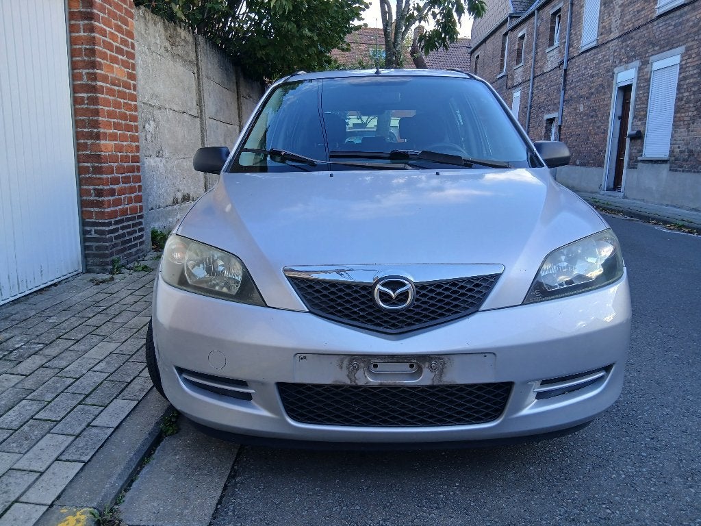 Mazda2 essence prete a immatriculer, Autos, Argent ou Gris, Achat, Boîte manuelle, Noir
