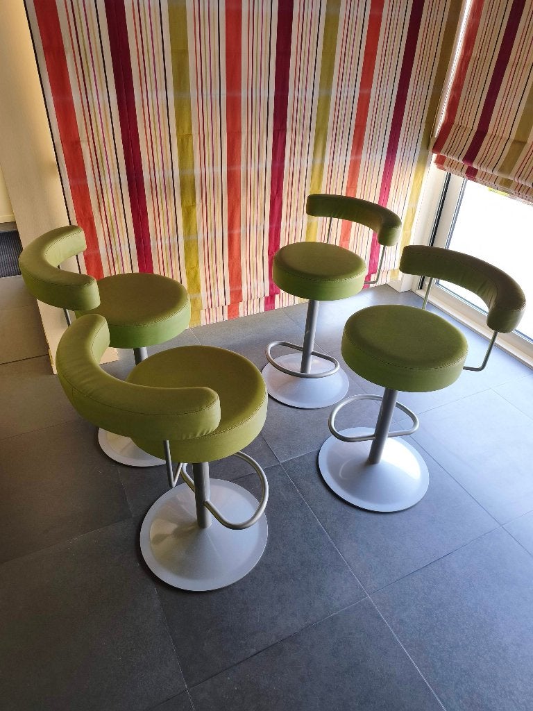 4 originele UNIC DESIGN barstoelen – design, Ophalen, Gebruikt, Overige kleuren, Vier