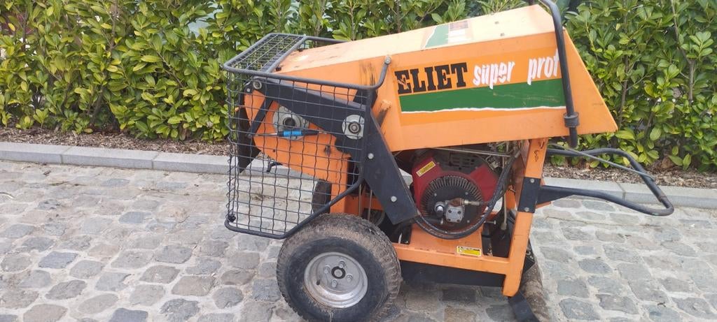 Hakselaar ELIET SUPER PROF .te huur, Ophalen, Hakselaar