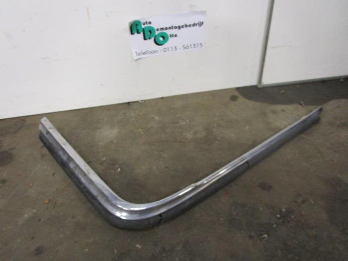 Bumperlijst rechts-achter van een Mercedes 260SE-600SEL, Gebruikt, -, Ophalen of Verzenden, Bumper