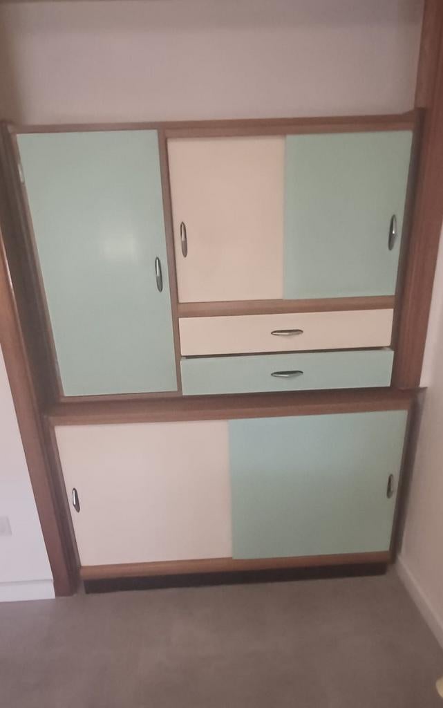 Armoire rétro vintage, Enlèvement