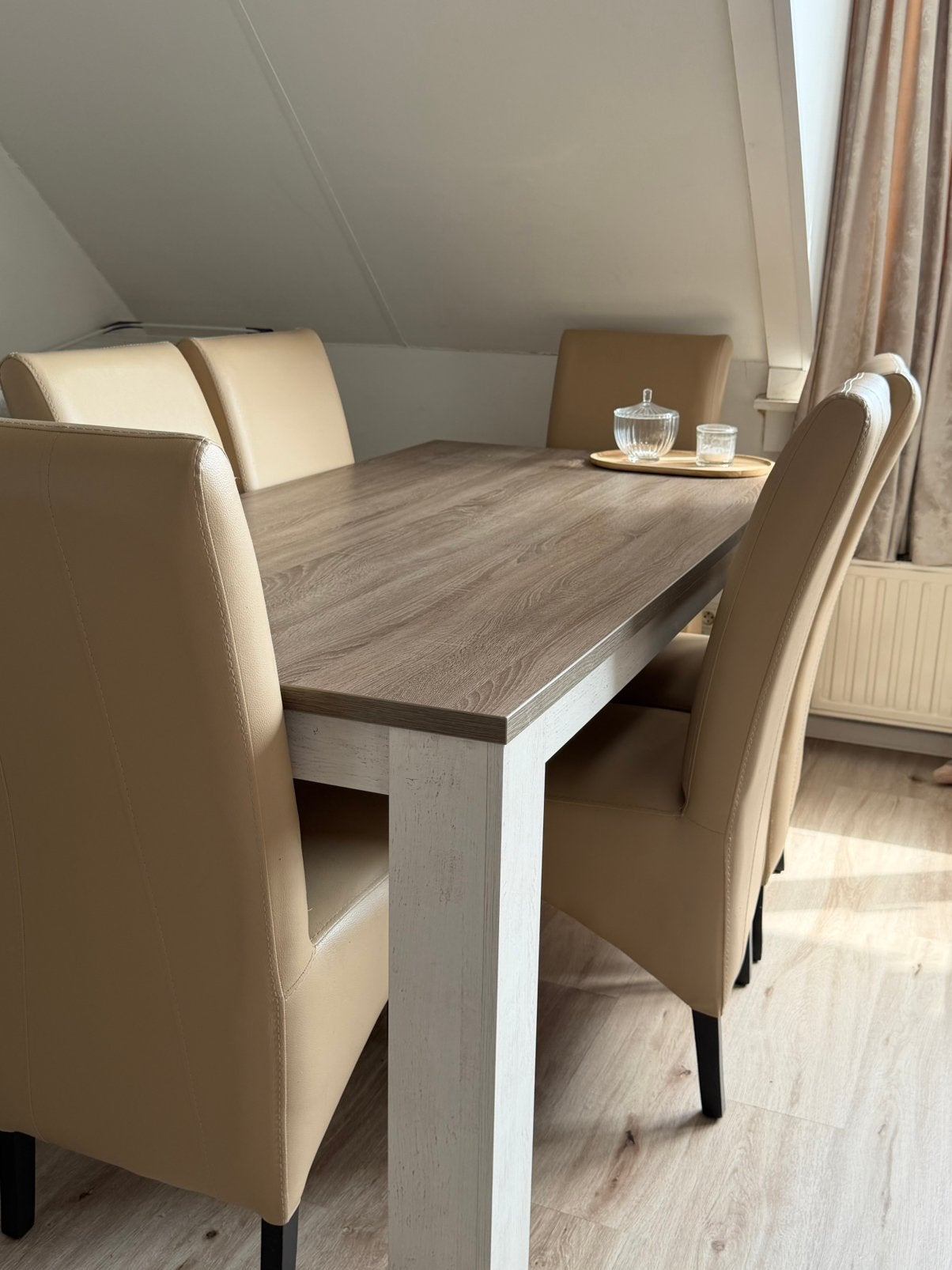 Houten eettafel met 6 comfortabele stoelen te koop, Huis en Inrichting, Complete eetkamers, Ophalen, Gebruikt, 4 tot 6 stoelen