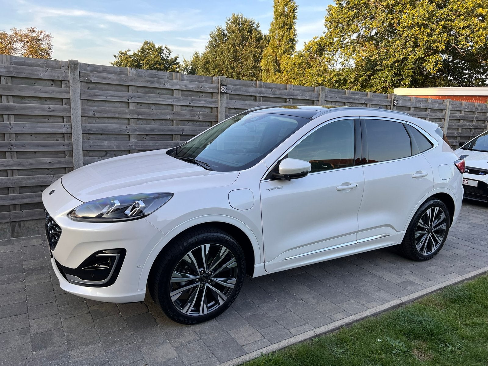Ford kuga phev vignale, Auto's, Euro 5, Zwart, 4 cilinders, Leder