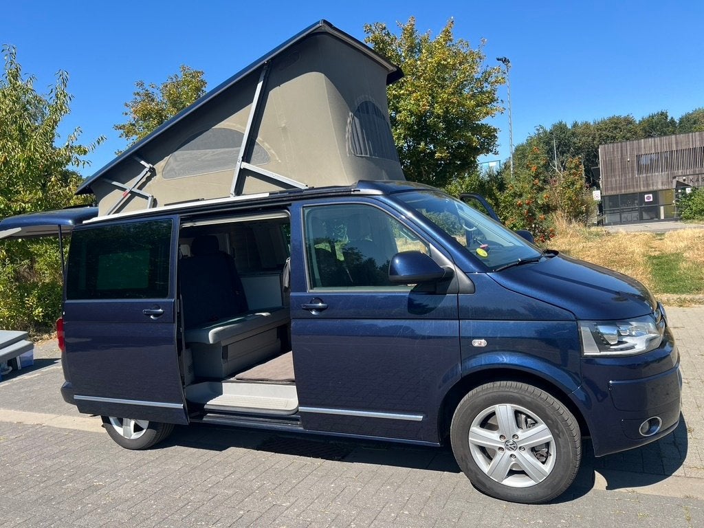 VW California T5 in uitstekende staat, Caravans en Kamperen, Automaat, Buscamper of Camperbus, Koelkast, Volkswagen