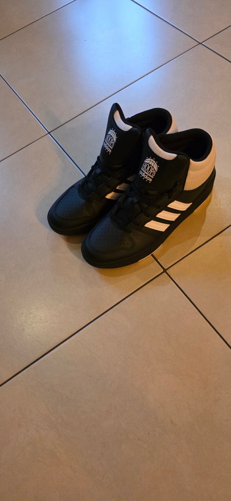 Baskets adidas, Ophalen