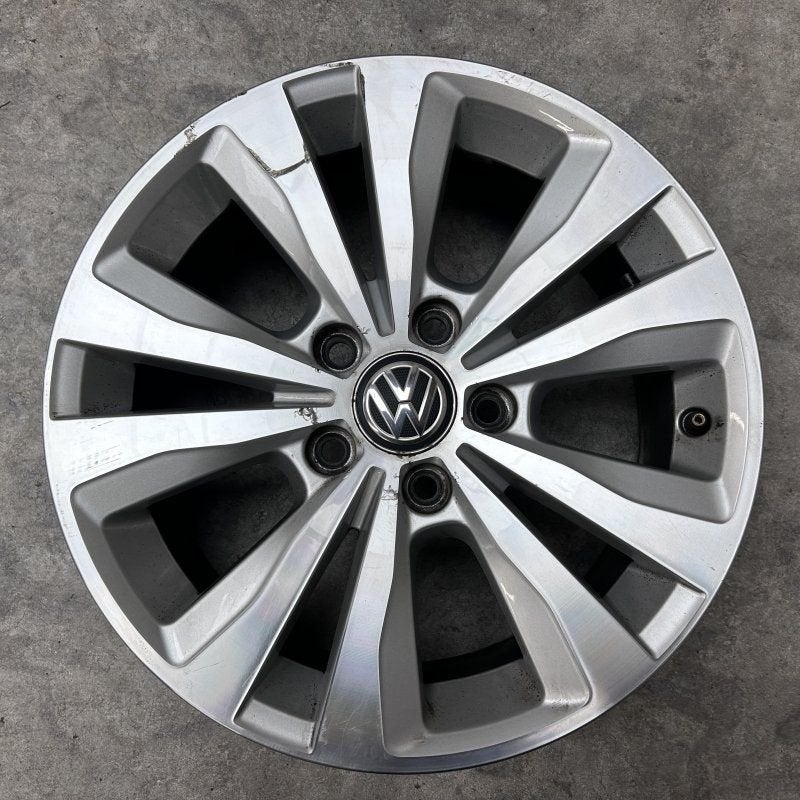 16 inch originele Volkswagen Golf Toronto  velg 5G0601025L 3, Autos : Pièces & Accessoires, -, Pneu(s), Utilisé, -
