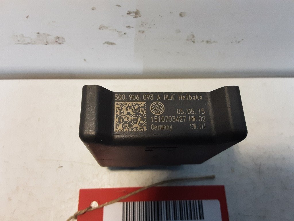 ORDINATEUR POMPE A CARBURANT Golf Sportsvan (AUVS), Volkswagen, Volkswagen AG, Utilisé, Kundenbetreuung@volkswagen.de