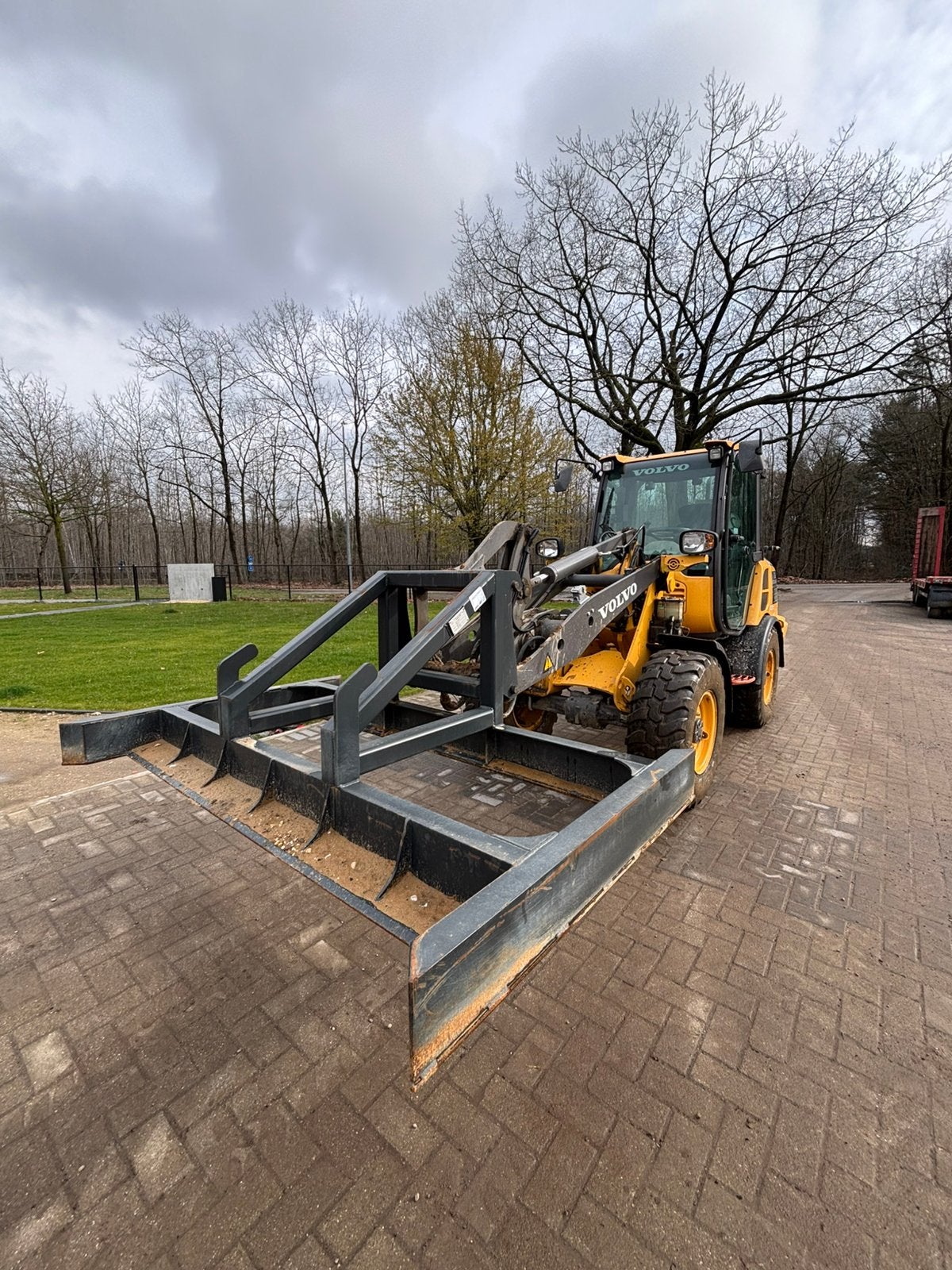 Vlakraam / Egalisatieframe (passend aan Volvo L20), Zakelijke goederen, Landbouw | Werktuigen, Ophalen