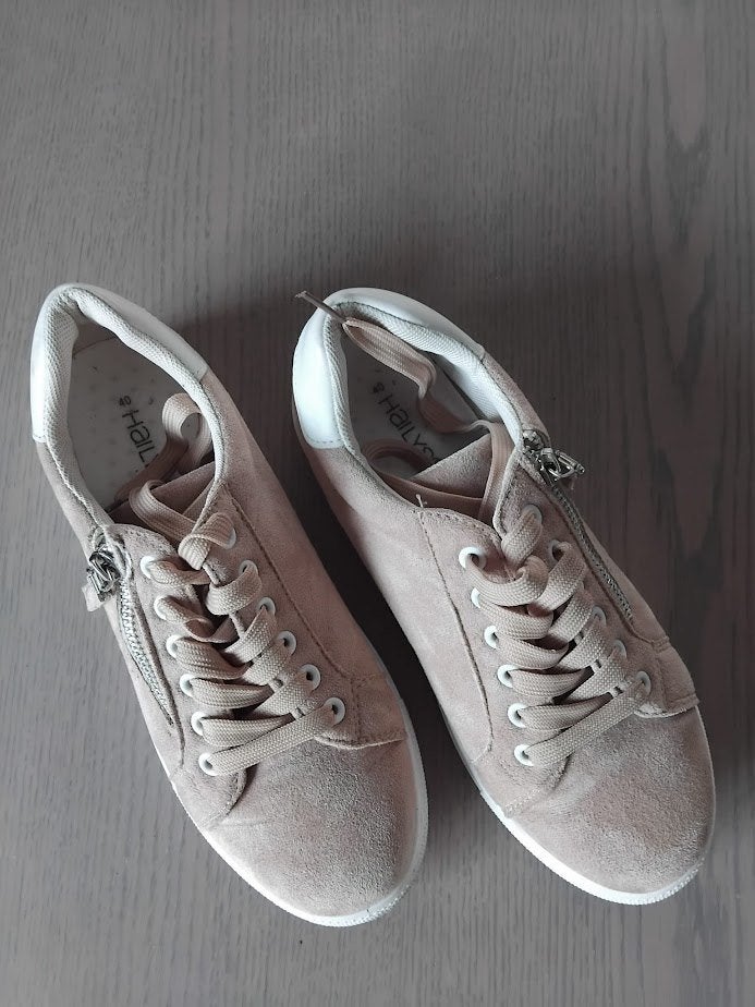 Beige sportschoenen,nubuck,met veters,rits opzij,maat:40., Kleding | Dames, Ophalen of Verzenden, Gedragen, My hailys, Sportschoenen