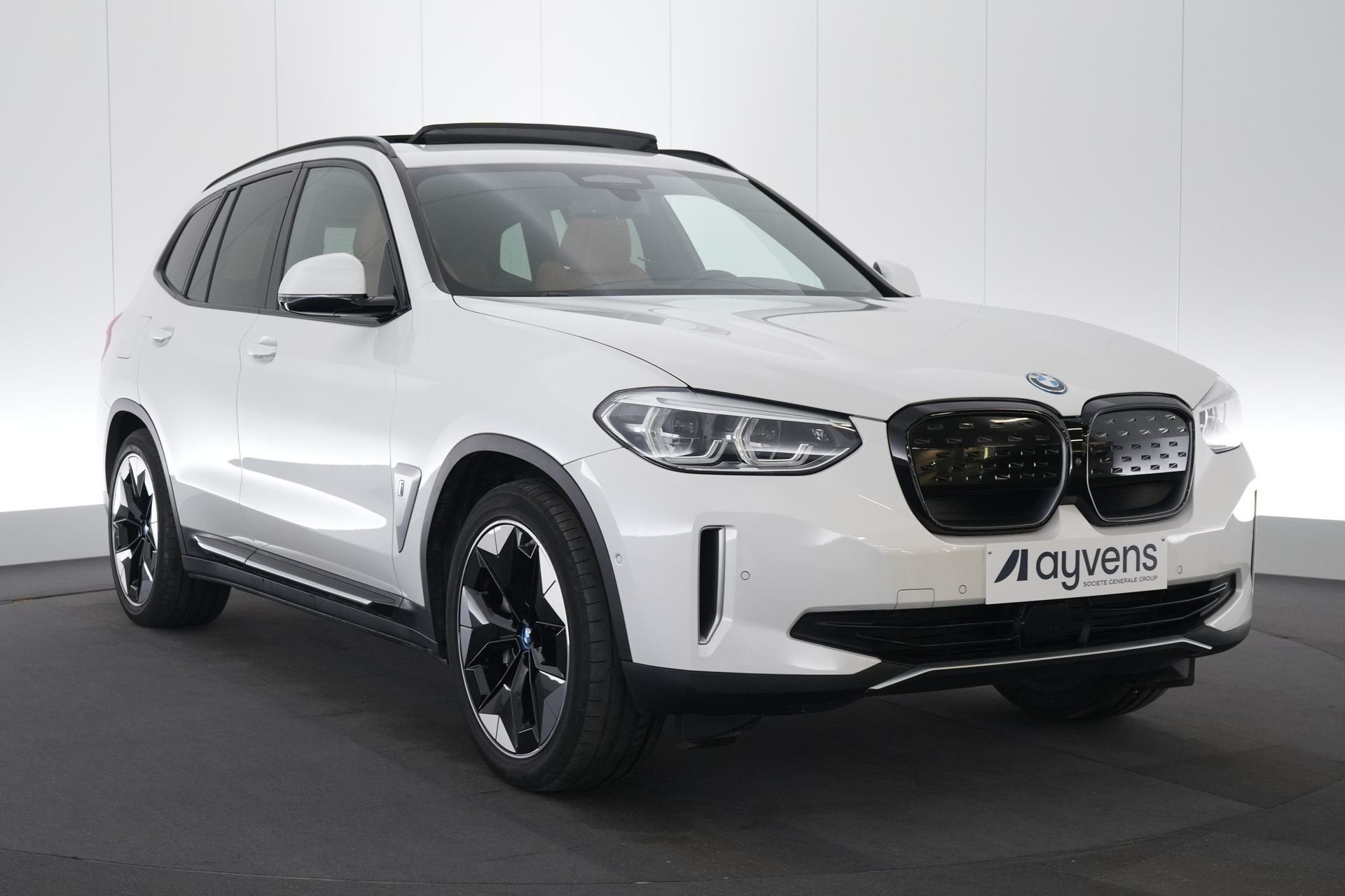 (2BEM104) BMW IX3, Achterwielaandrijving, Gebruikt, Wit, 5 deurs