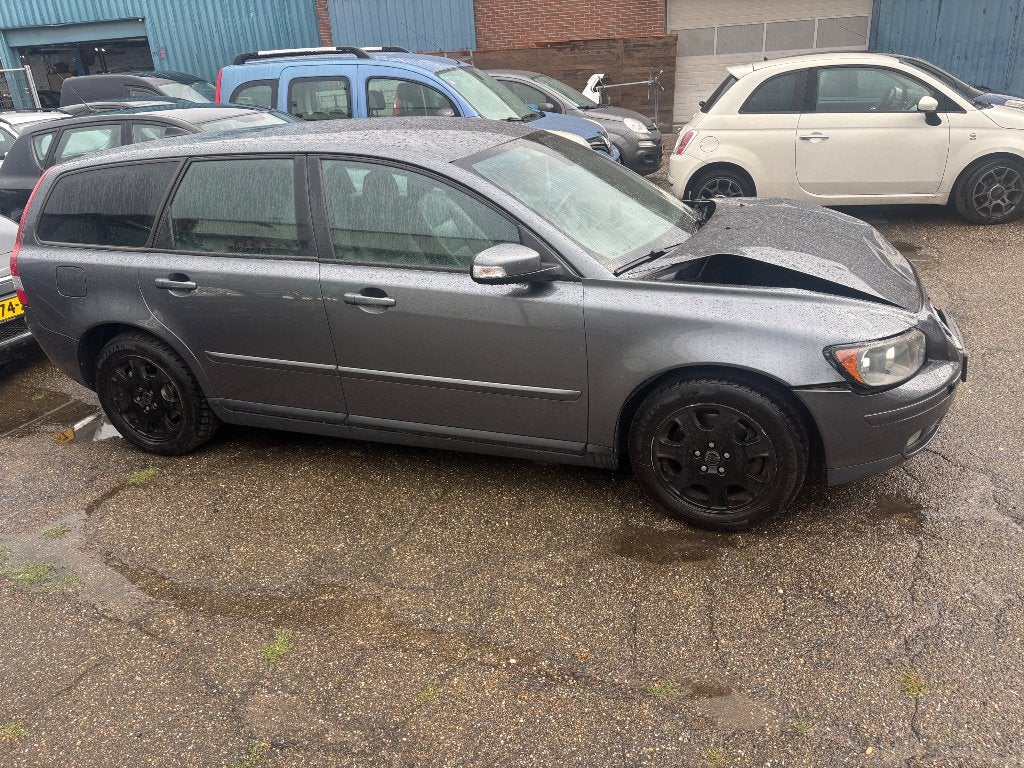 Volvo v50 2.5 benzine, Autos, Cuir, Argent ou Gris, Achat, 5 portes