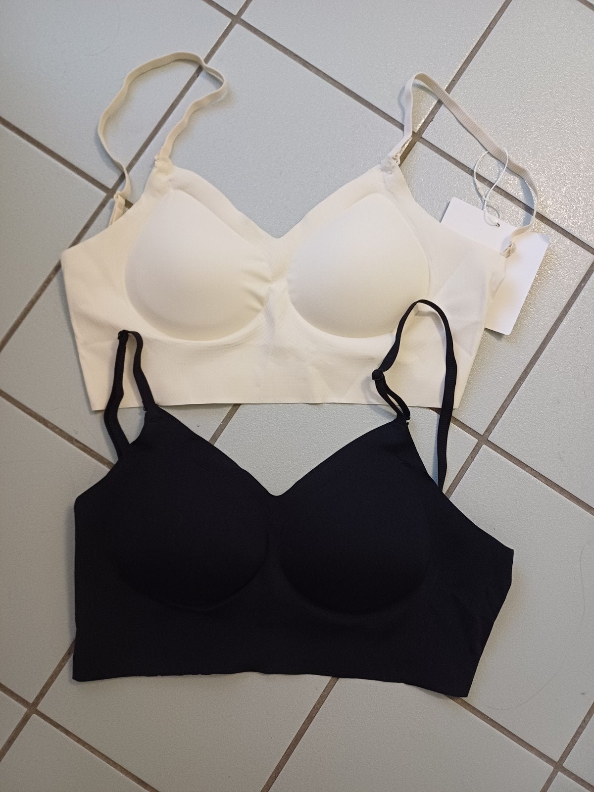lot de deux soutien dos nu taille L neuf, Kleding | Dames, Ondergoed en Lingerie, Ophalen